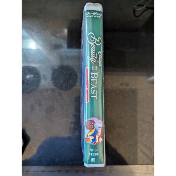 WALT DISNEY ~ BEAUTY AND THE BEAST - THE ENCHANTED CHRISTMAS VHS CLAMSHELL - Picture 2 of 11